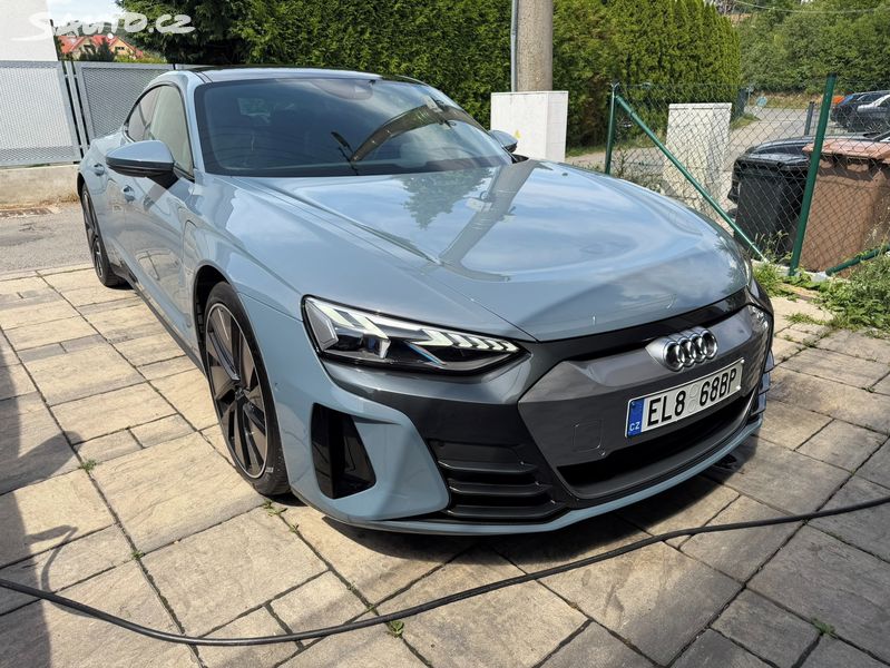 Audi e-tron GT, laser masáž full asistenti
